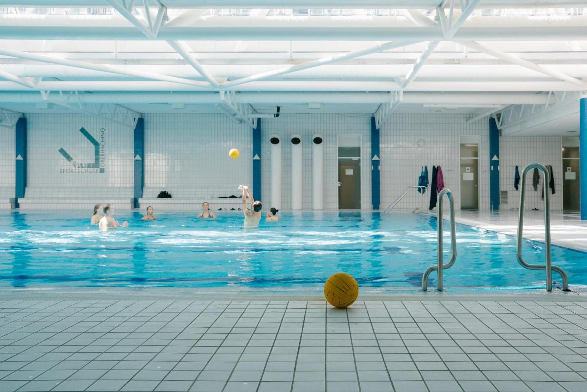 Sportschule Отель Оберхахинг